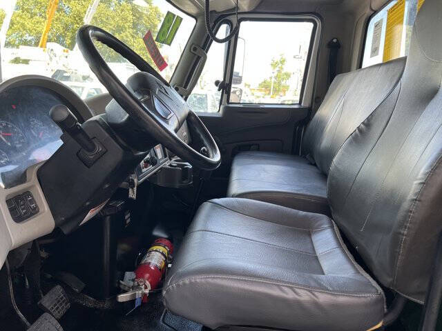 2018 International DuraStar 4300