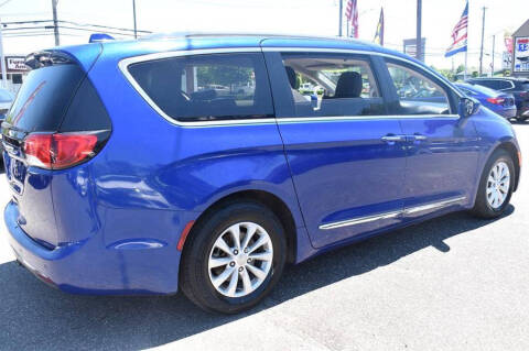 2018 Chrysler Pacifica Touring L