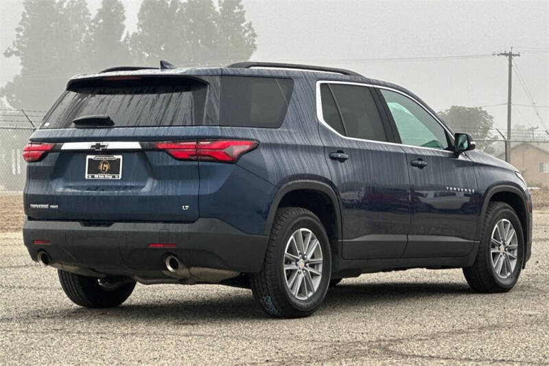 2022 Chevrolet Traverse LT Cloth