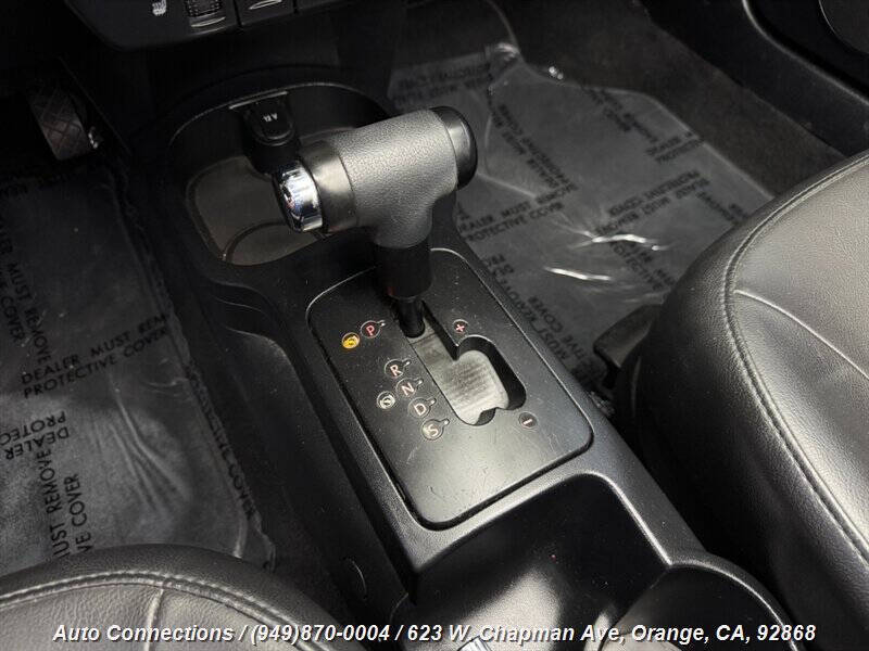 2010 Volkswagen New Beetle Convertible