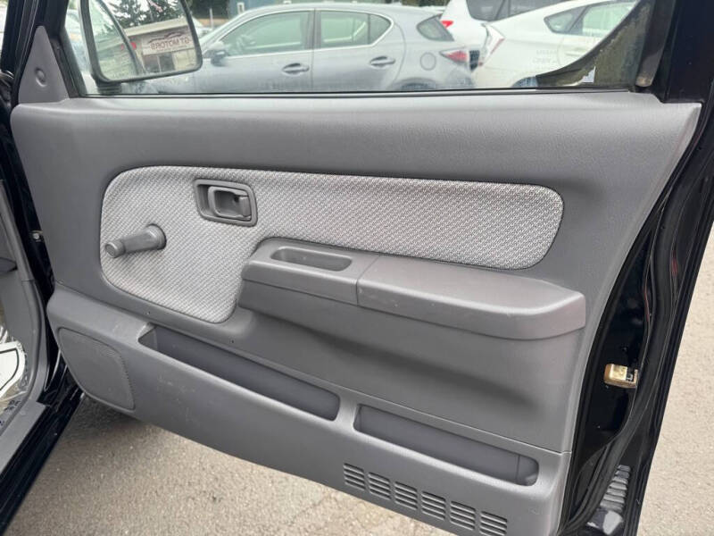 1999 Nissan Frontier XE