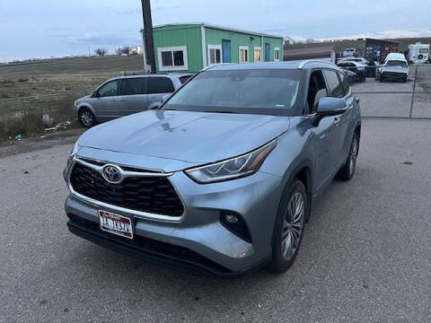 2021 Toyota Highlander Hybrid Platinum