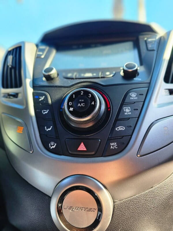 2017 Hyundai Veloster Value Edition