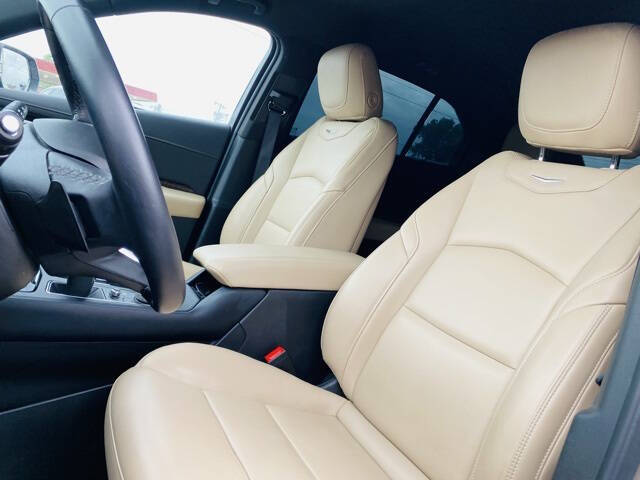 2025 Cadillac XT4 Premium Luxury