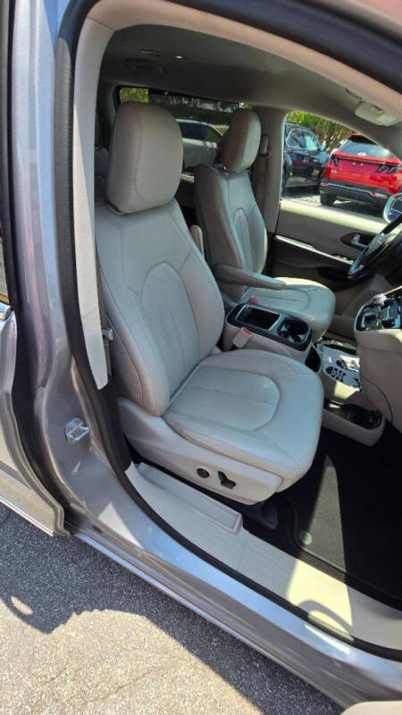 2018 Chrysler Pacifica Touring L Plus