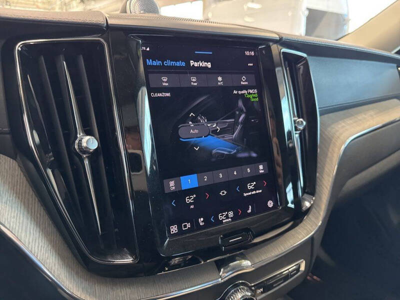 2022 Volvo XC60 Recharge T8 Inscription