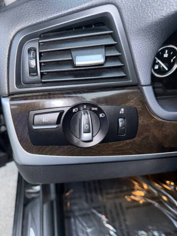 2012 BMW 5 Series 528i xDrive