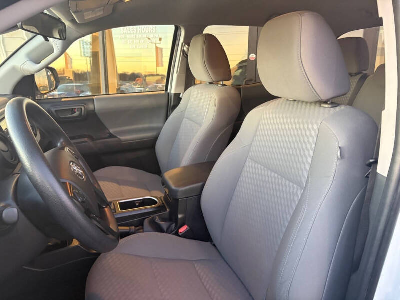 2022 Toyota Tacoma SR V6