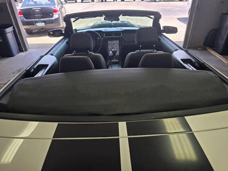 2012 Ford Mustang V6
