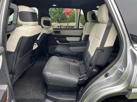 2024 Toyota Sequoia SR5