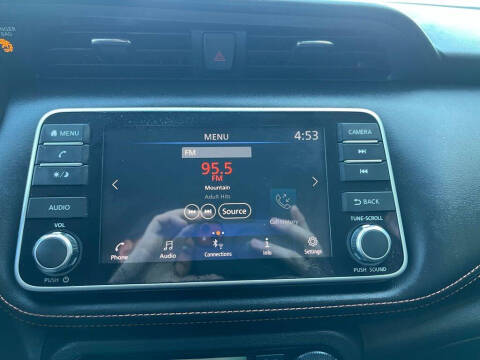 2020 Nissan Kicks SR