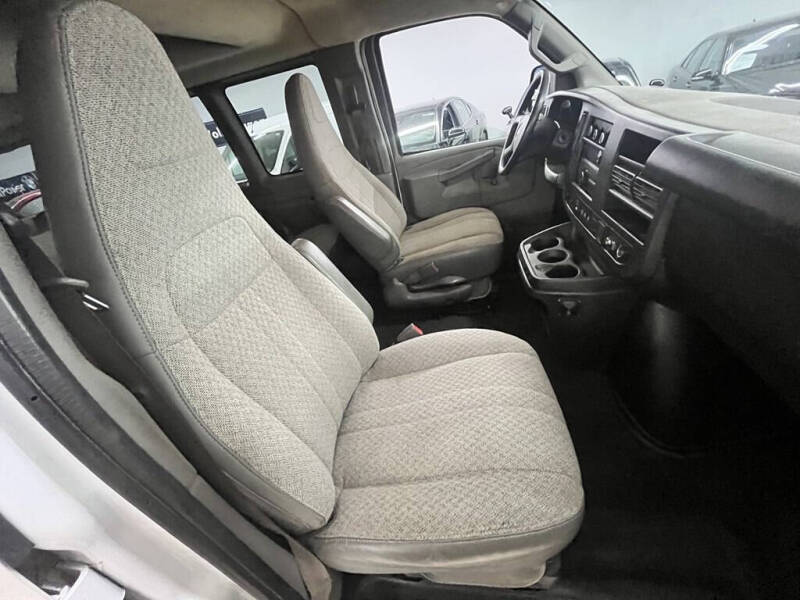 2022 Chevrolet Express LT 3500
