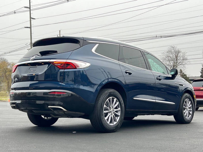 2023 Buick Enclave Essence
