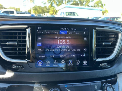 2017 Chrysler Pacifica Touring Plus