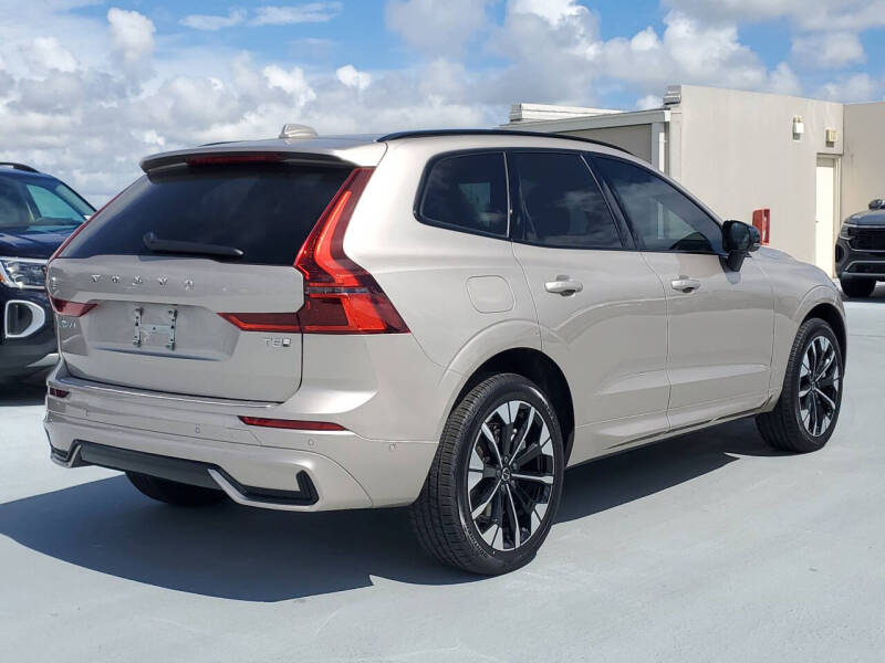 2026 Volvo XC60 T8 Plus