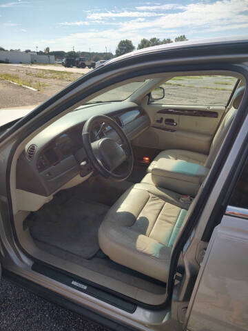 1999 Lincoln Town Car Executive