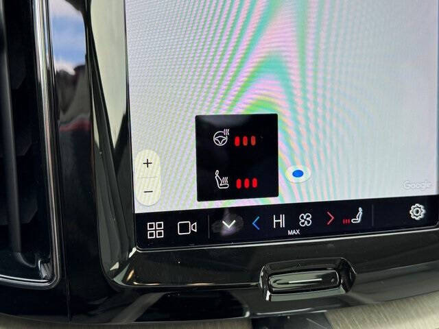 2023 Volvo XC60 B5 Plus Dark Theme