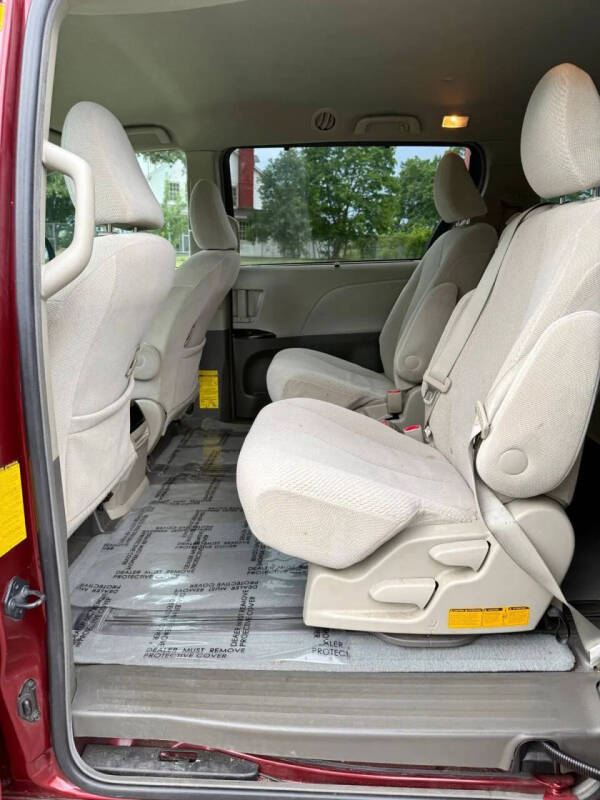 2011 Toyota Sienna