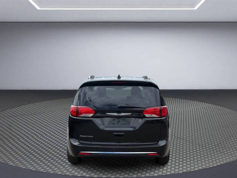 2020 Chrysler Pacifica Touring L