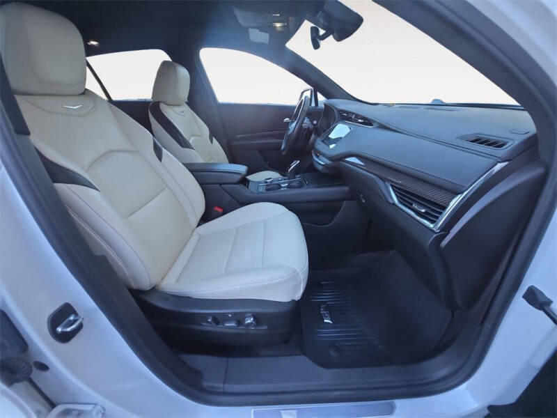 2023 Cadillac XT4 Sport