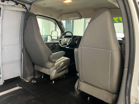 2019 Chevrolet Express 2500