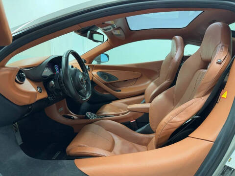 2017 McLaren 570GT