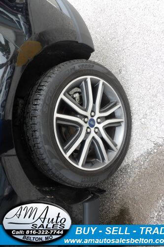 2022 Ford Edge Titanium