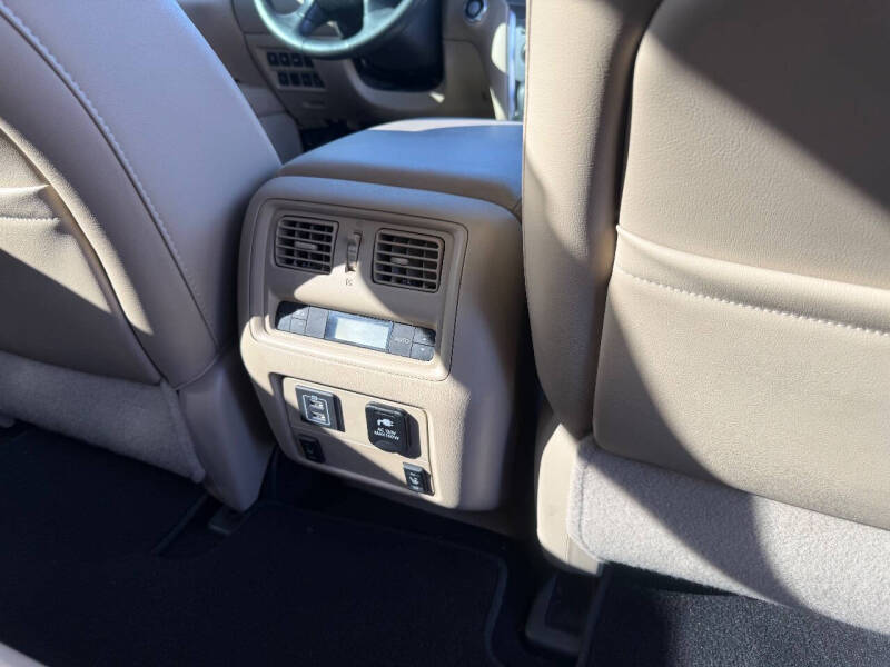 2018 Nissan Pathfinder SL