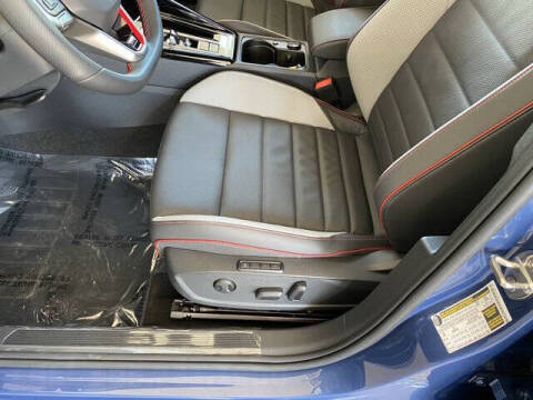 2025 Volkswagen Golf GTI SE