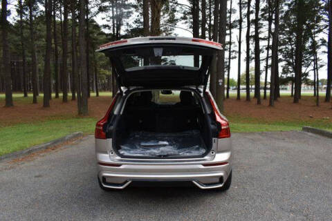 2025 Volvo XC60 T8 Plus Dark Theme