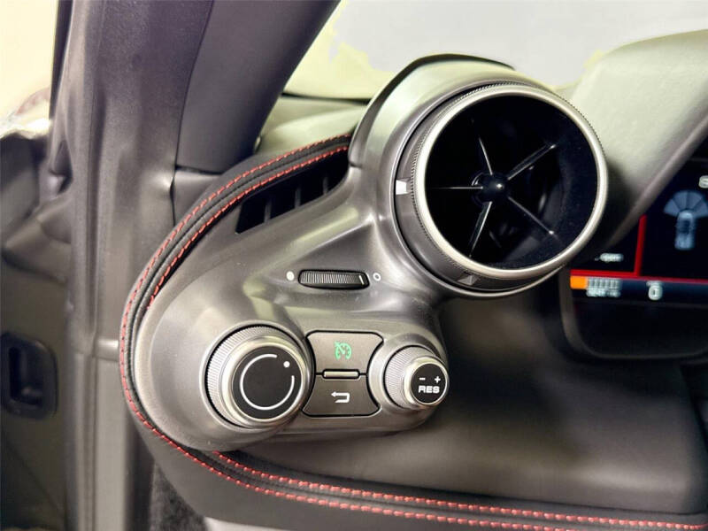 2021 Ferrari F8 Spider