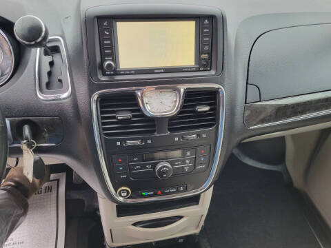 2011 Chrysler WHEELCHAIR VAN