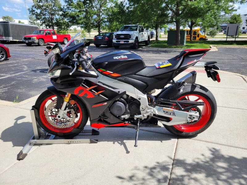 2023 Aprilia RSV4