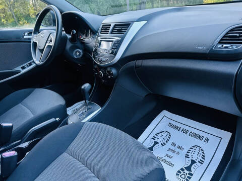 2012 Hyundai Accent GS