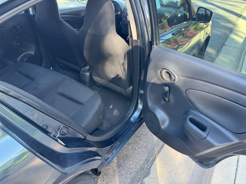 2017 Nissan Versa 1.6 S Plus