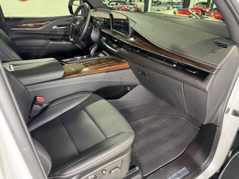 2024 Cadillac Escalade ESV Luxury