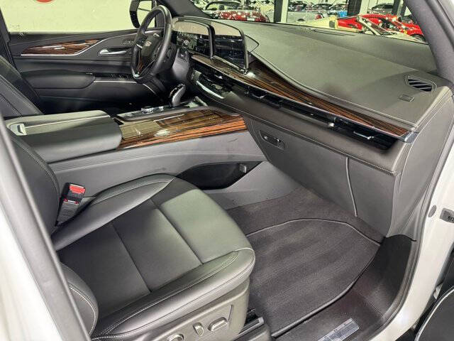 2024 Cadillac Escalade ESV Luxury