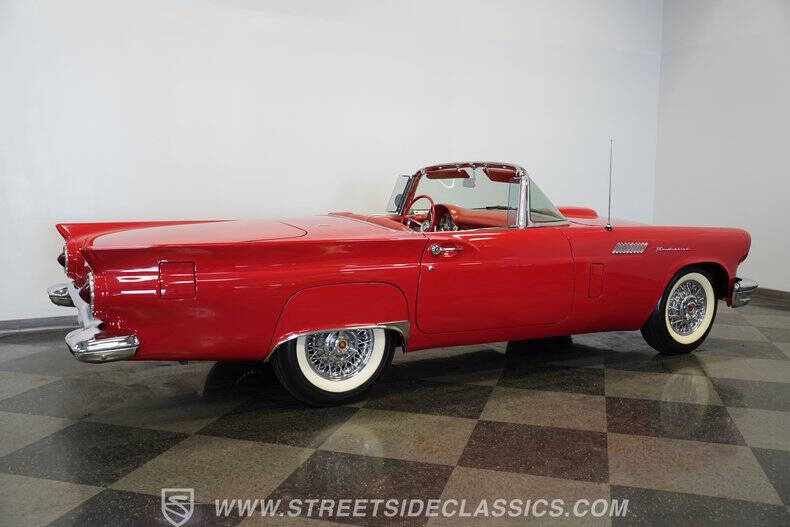 1957 Ford Thunderbird