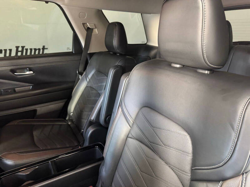 2024 Nissan Pathfinder Platinum