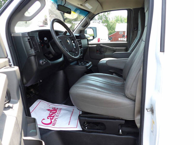 2023 Chevrolet Express 3500