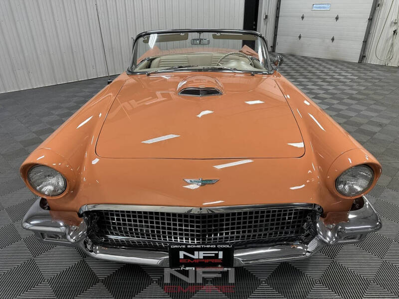 1957 Ford Thunderbird