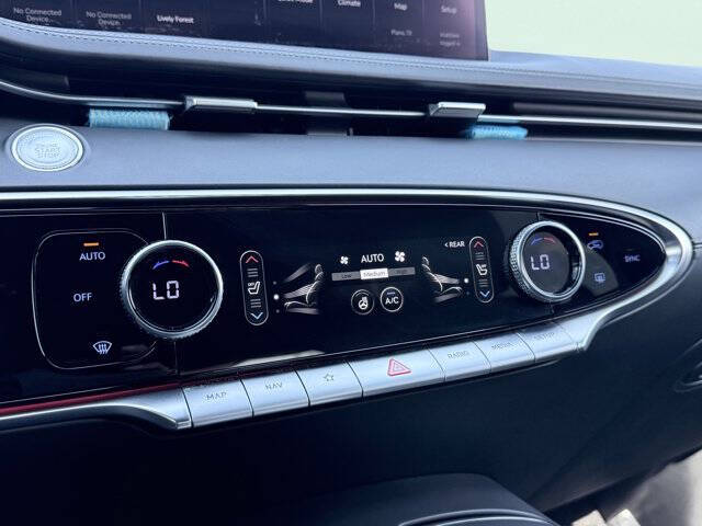 2022 Genesis GV70 2.5T Standard