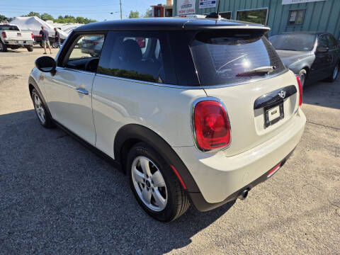 2017 MINI Hardtop 2 Door Cooper