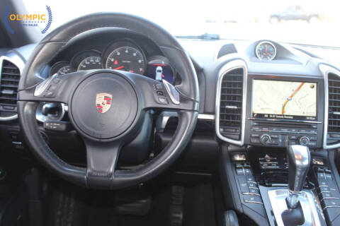 2014 Porsche Cayenne Platinum