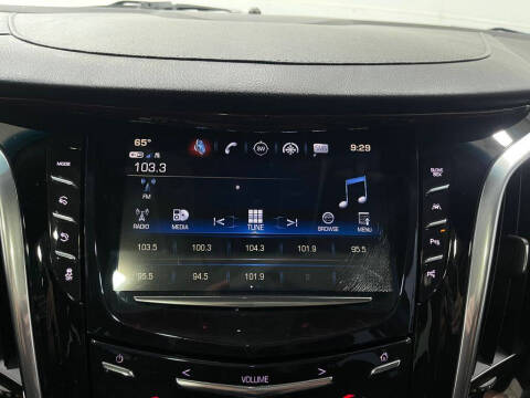 2018 Cadillac Escalade Luxury