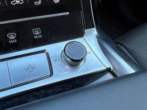 2024 Audi Q8 e-tron quattro Premium Plus