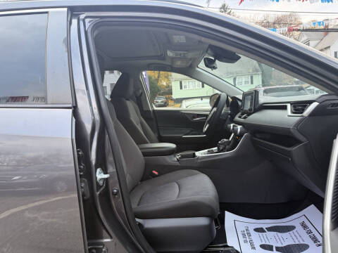 2020 Toyota RAV4 Hybrid XLE