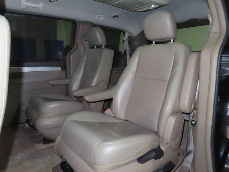 2012 Volkswagen Routan