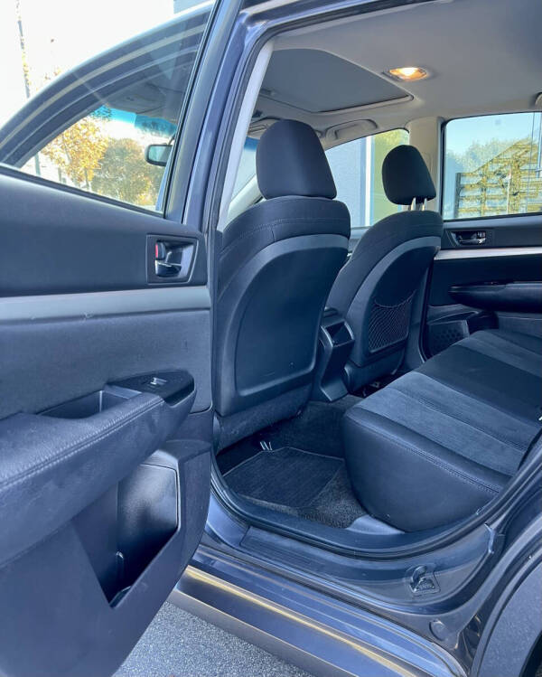 2014 Subaru Legacy 2.5i Premium