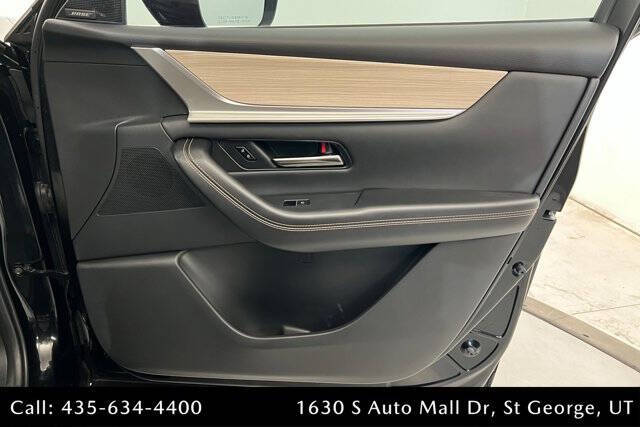 2025 Mazda CX-70 Plug-in Hybrid Premium